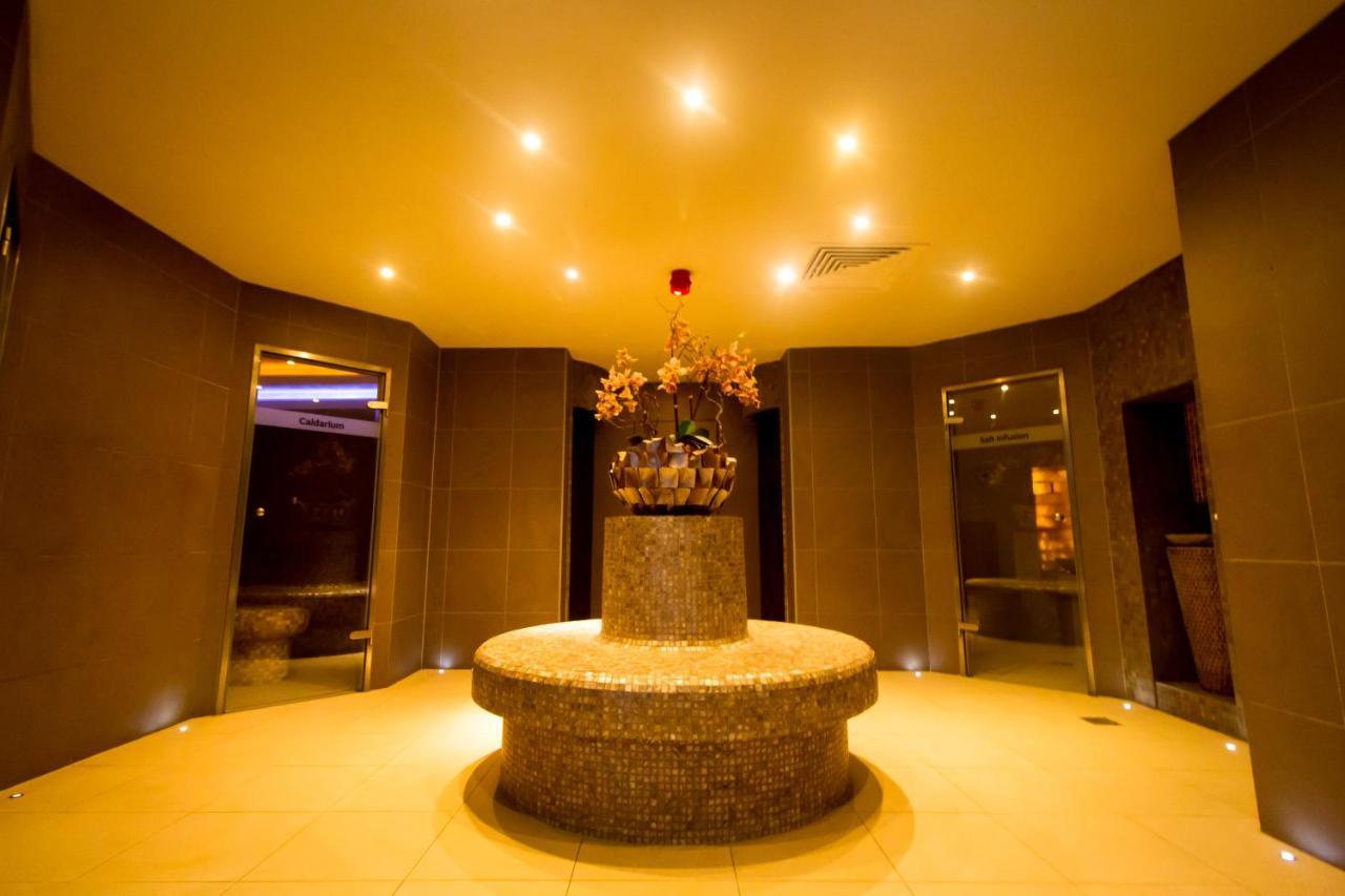 The Mere Golf Resort & Spa Buitenkant foto