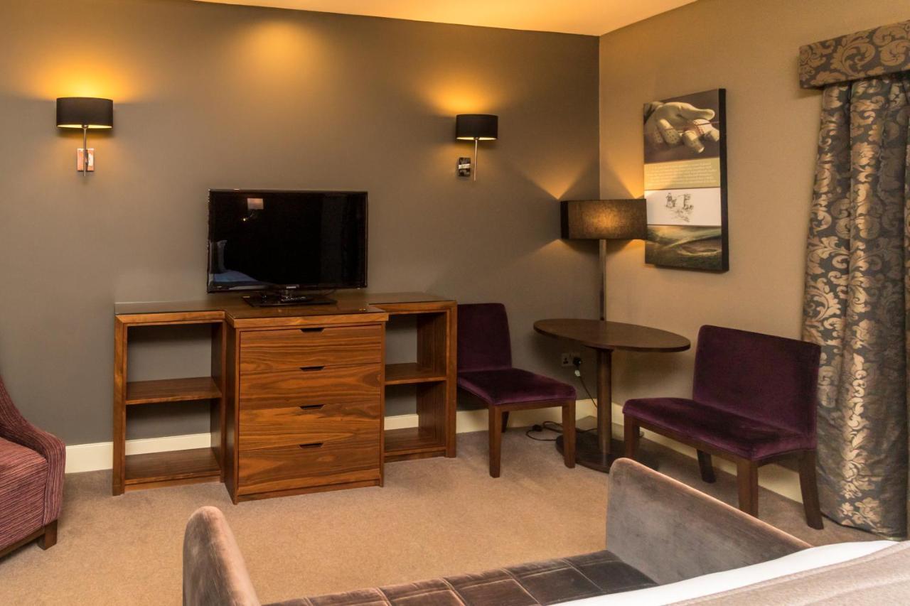 The Mere Golf Resort & Spa Buitenkant foto