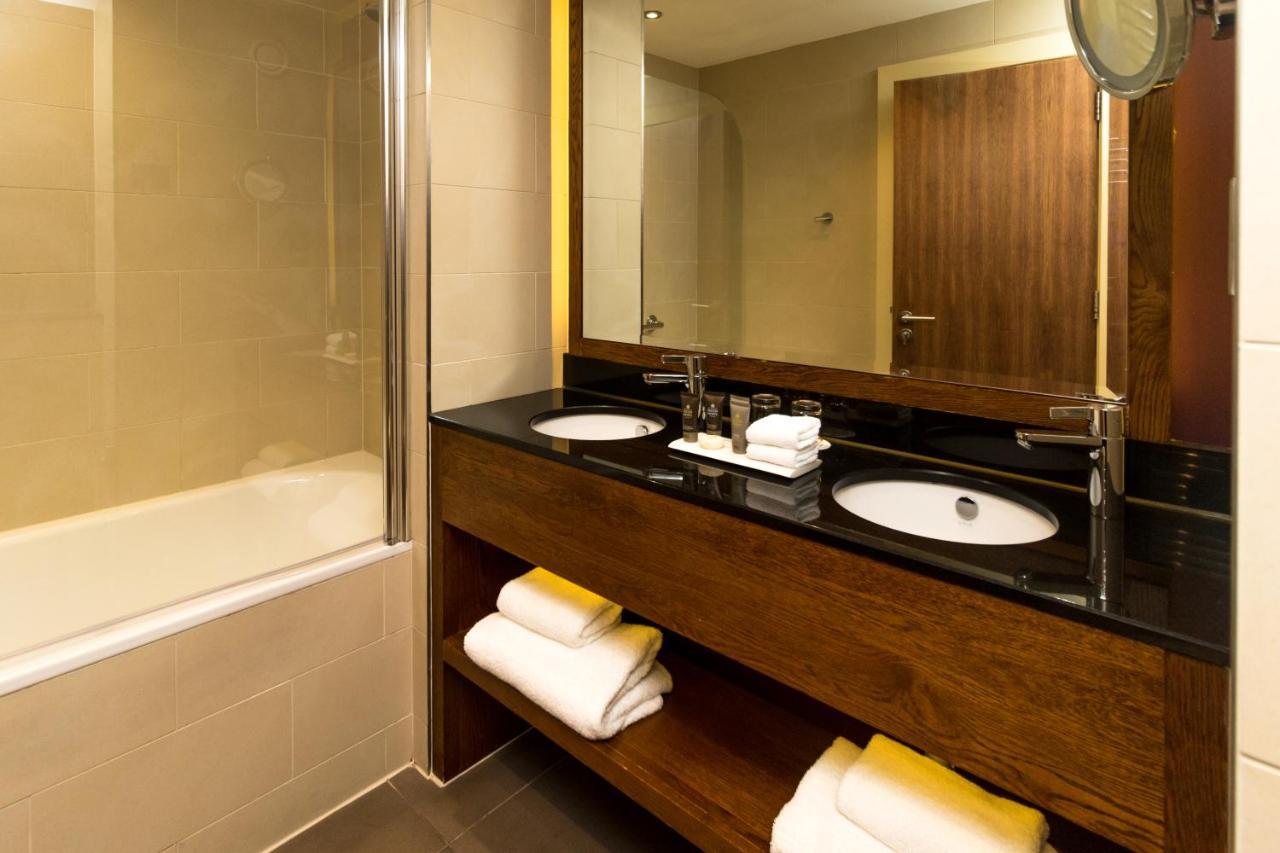 The Mere Golf Resort & Spa Buitenkant foto