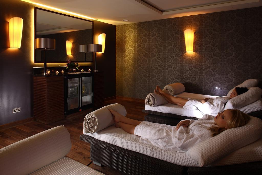 The Mere Golf Resort & Spa Buitenkant foto