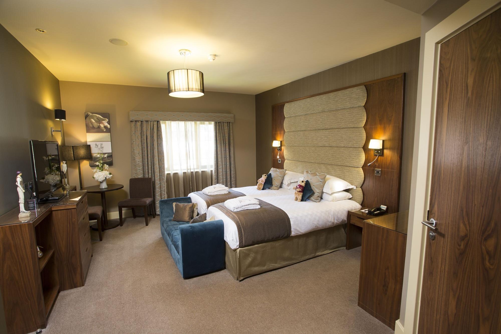 The Mere Golf Resort & Spa Buitenkant foto