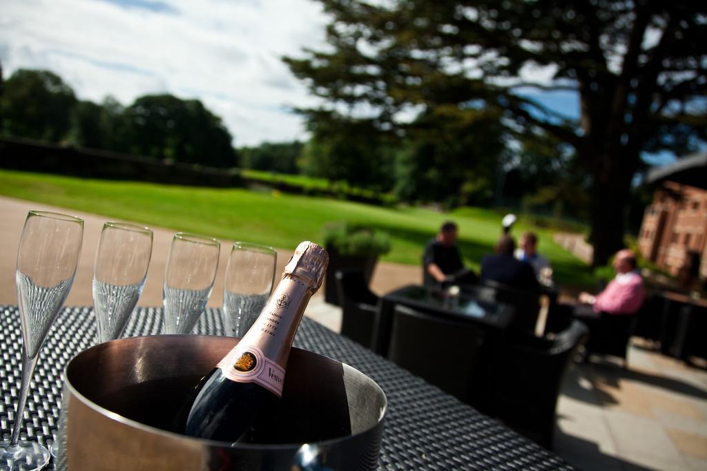 The Mere Golf Resort & Spa Buitenkant foto