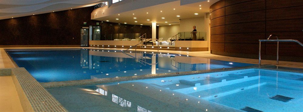 The Mere Golf Resort & Spa Buitenkant foto