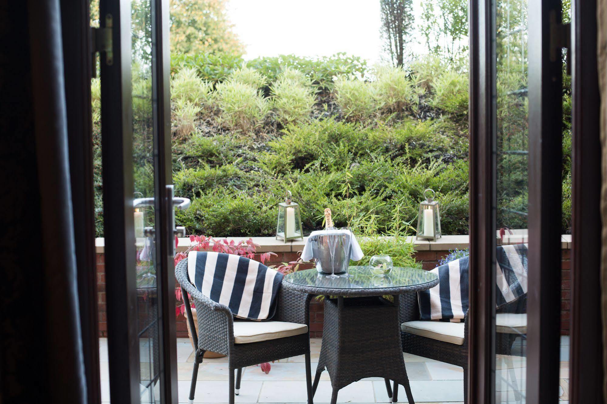 The Mere Golf Resort & Spa Buitenkant foto