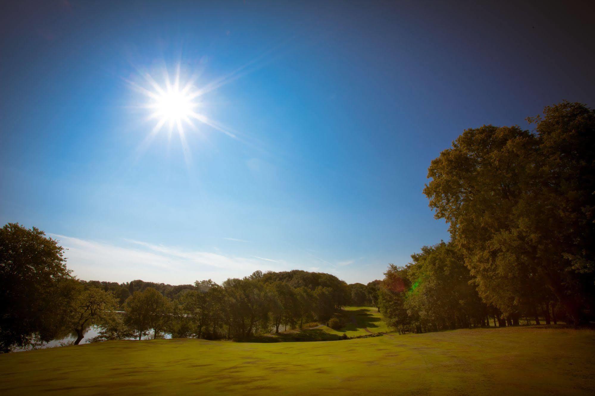The Mere Golf Resort & Spa Buitenkant foto